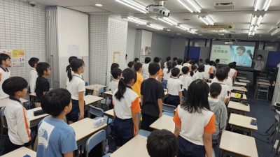 ▲小5の月初集会の様子です。全クラスが集まって今月の学習ポイントの意思統一を行います！