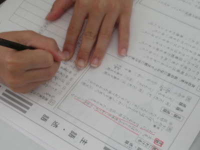 ▲小4国語は「主語・述語」を学習。大切なポイントに線を引きながら進めます。