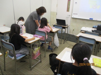 小学生の子たちは修了テストに向けて総仕上げ！